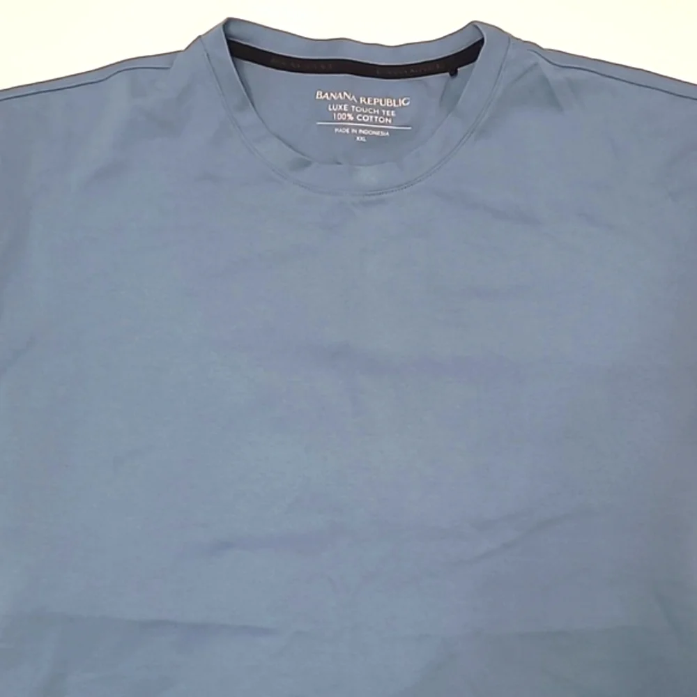 Banana Republic Luxe Touch Tee Blue Short Sleeved T-Shirt Crew Neck Relaxed Soft